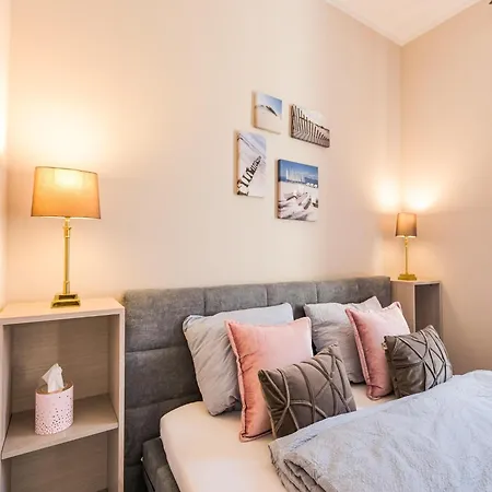 In With Terrace Apartment *